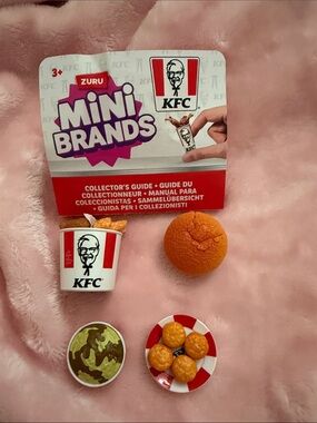 Mini Brands KFC Mixed Chicken Bucket, Mashed Potatoes,Pot Pie, & Biscuits Bundle